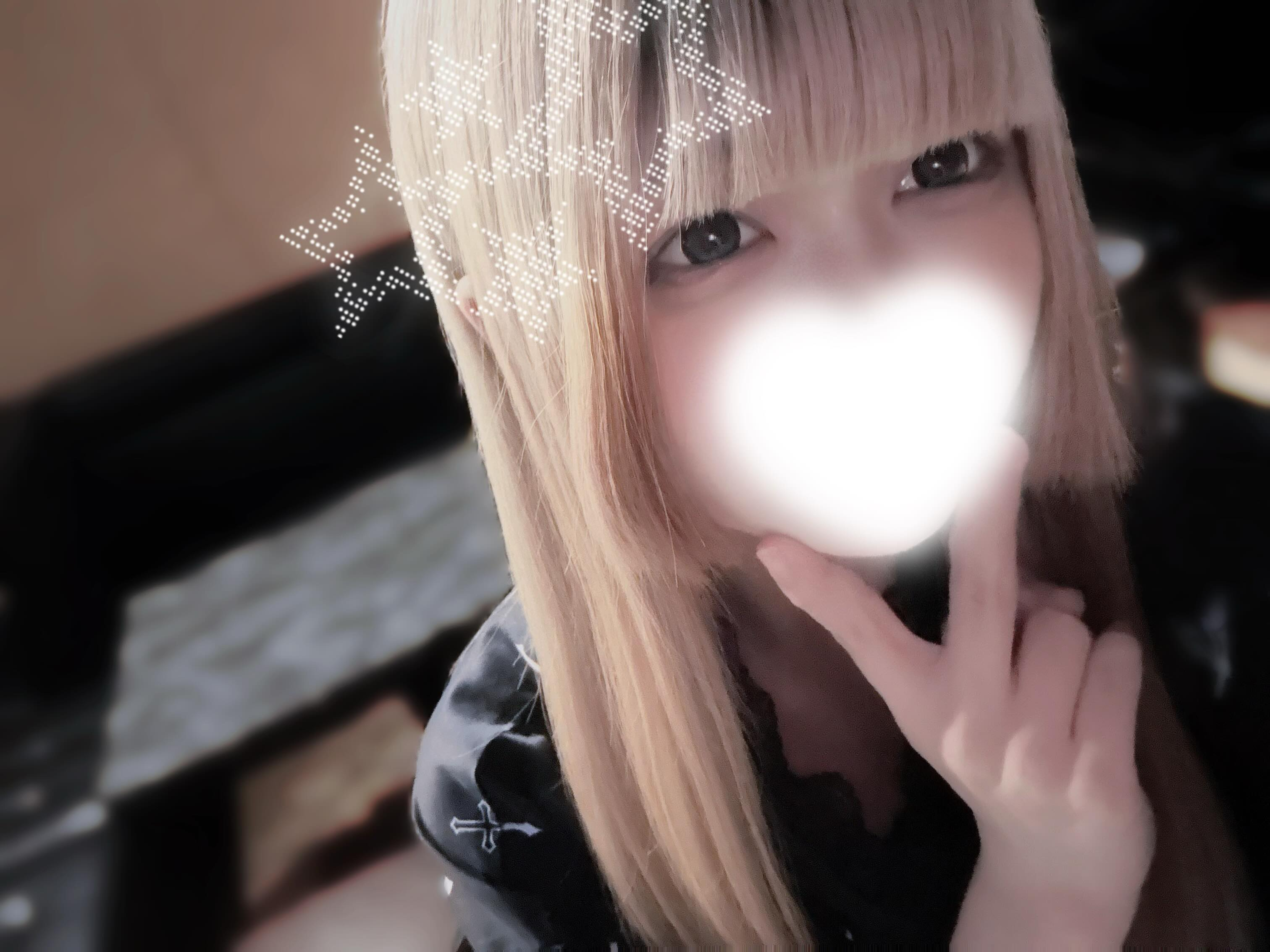 彩白です⟡.·